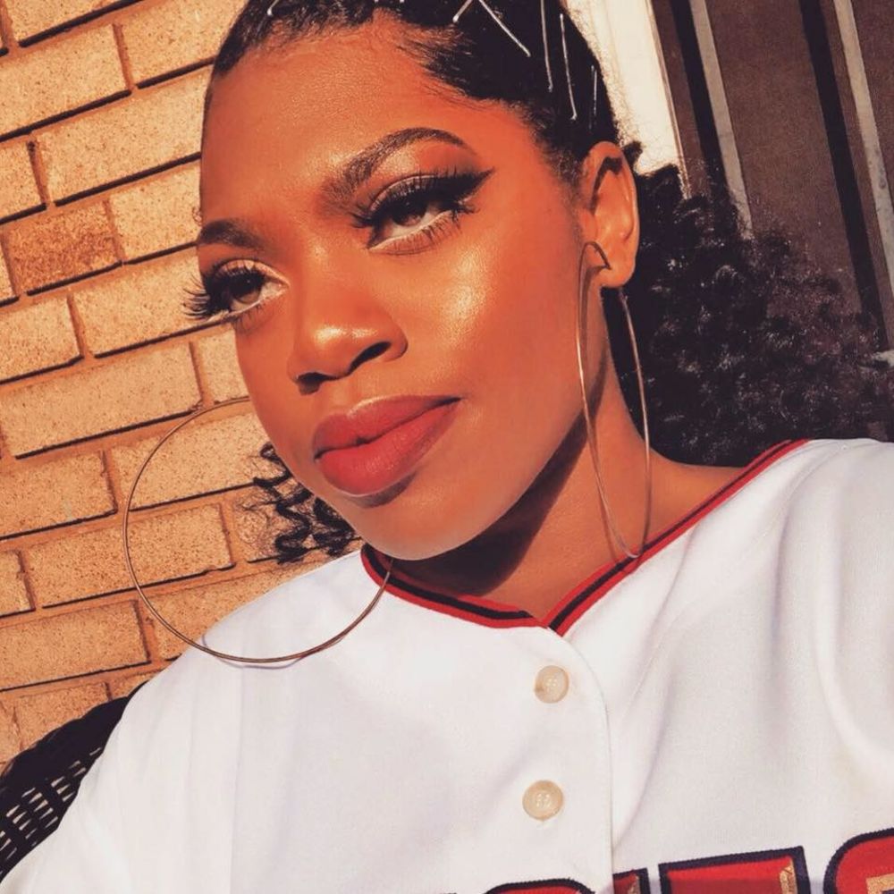 Meet your Posher, Destinee